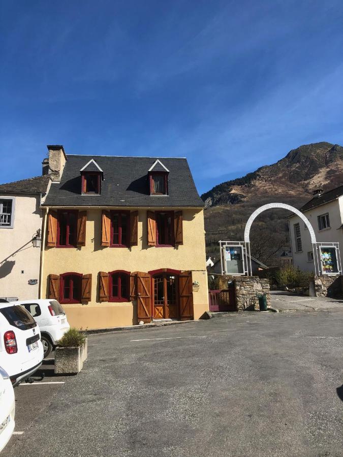 La Petite Maison Des Montagnes ลูซ-แซ็ง-โซเวอร์ ภายนอก รูปภาพ