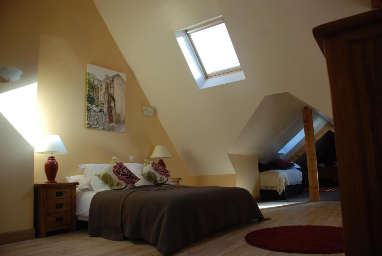 La Petite Maison Des Montagnes ลูซ-แซ็ง-โซเวอร์ ภายนอก รูปภาพ