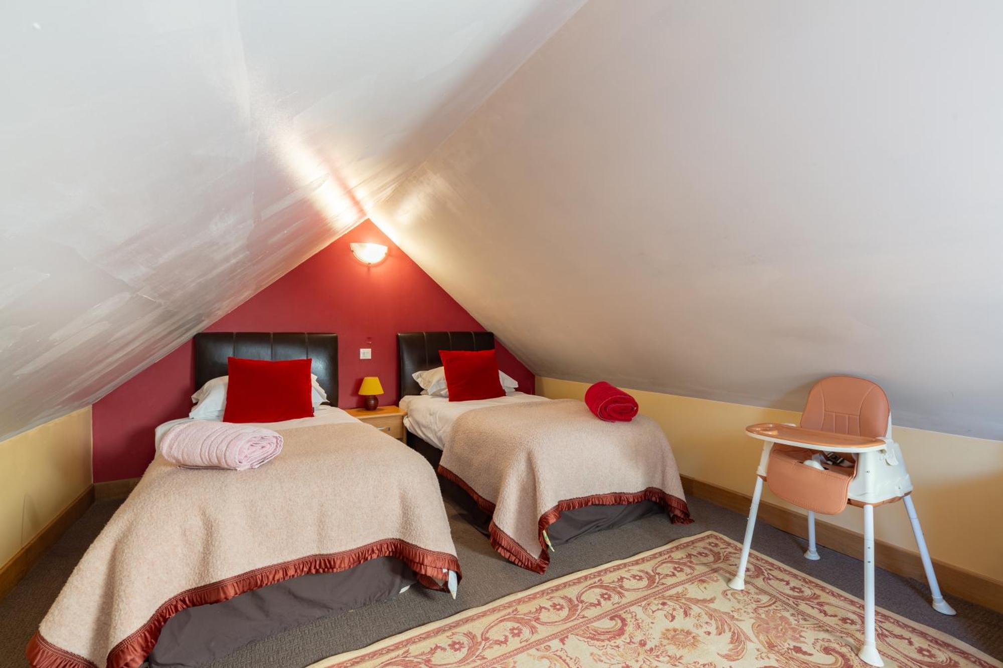 La Petite Maison Des Montagnes ลูซ-แซ็ง-โซเวอร์ ภายนอก รูปภาพ