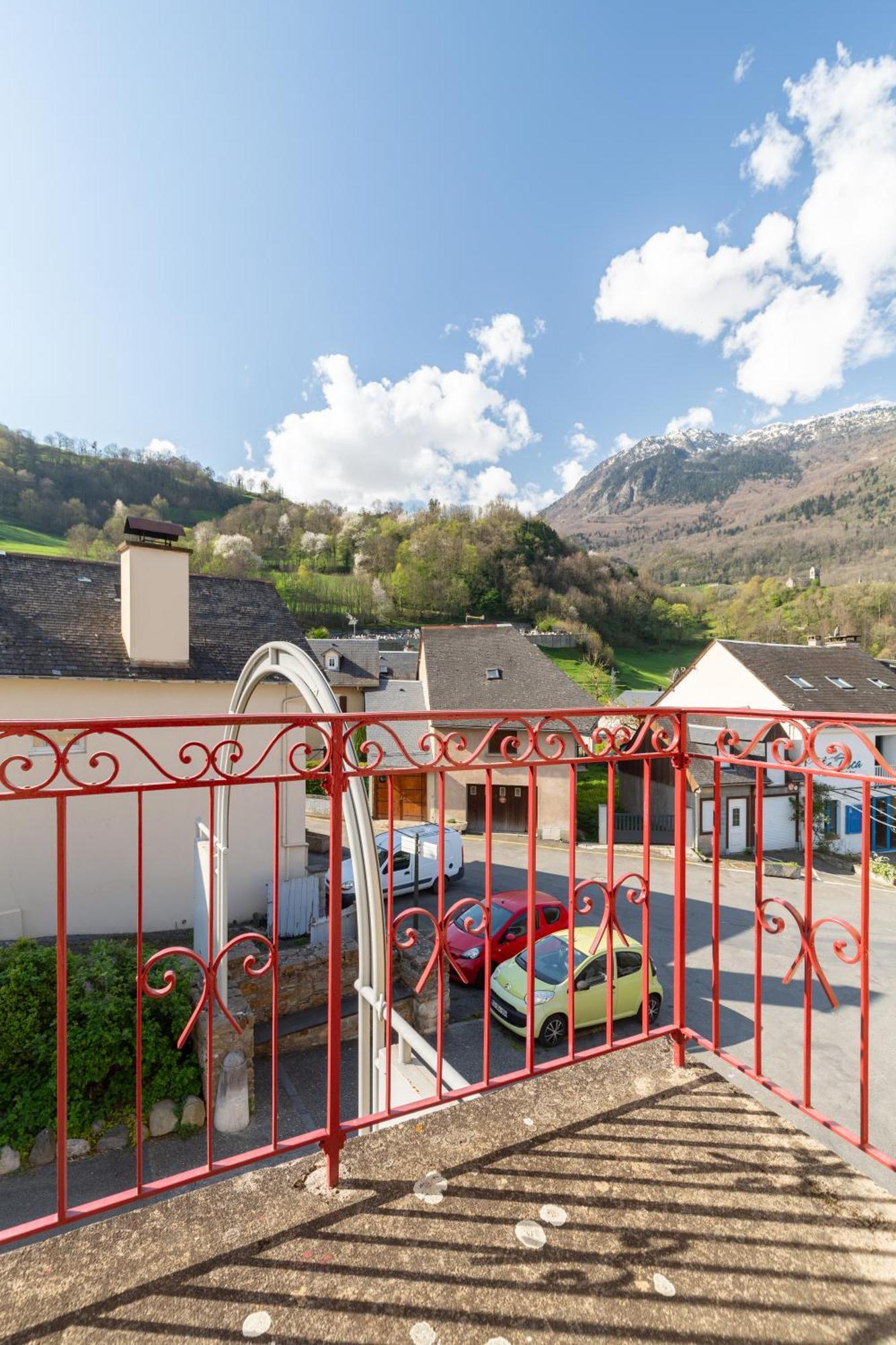 La Petite Maison Des Montagnes ลูซ-แซ็ง-โซเวอร์ ภายนอก รูปภาพ