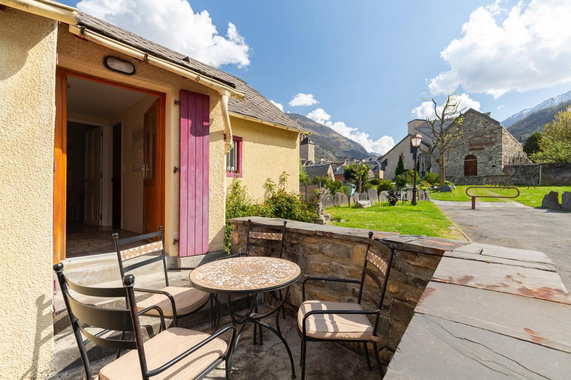 La Petite Maison Des Montagnes ลูซ-แซ็ง-โซเวอร์ ภายนอก รูปภาพ
